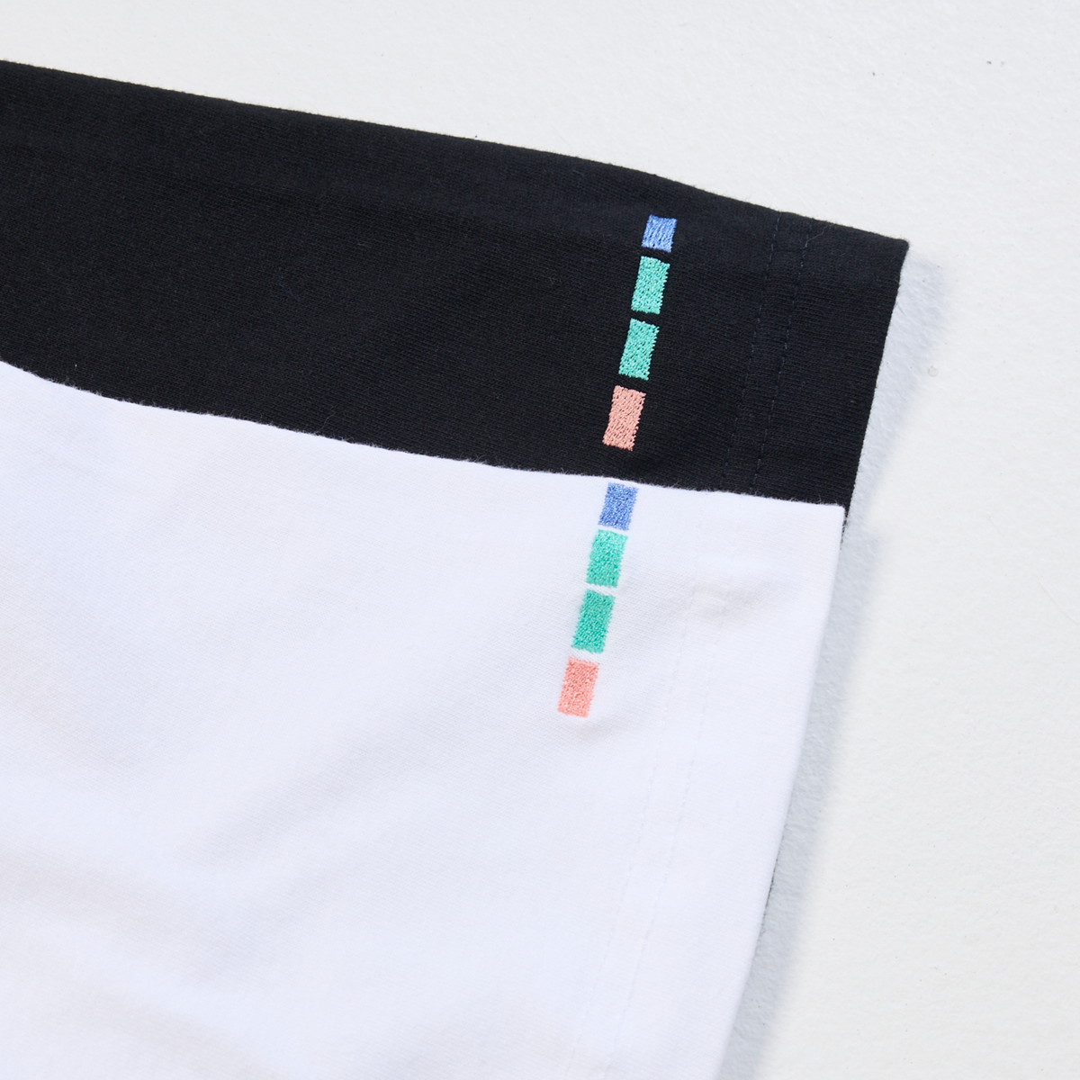 (Goods - Shirt) Hatsune Miku T-Shirt "code of silence"